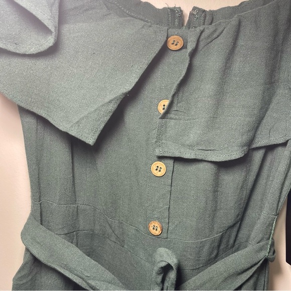 Lulus Women’s Green Off Shoulder Ruffle Maxi Dress in M NWT Belted Button Front - Picture 4 of 12